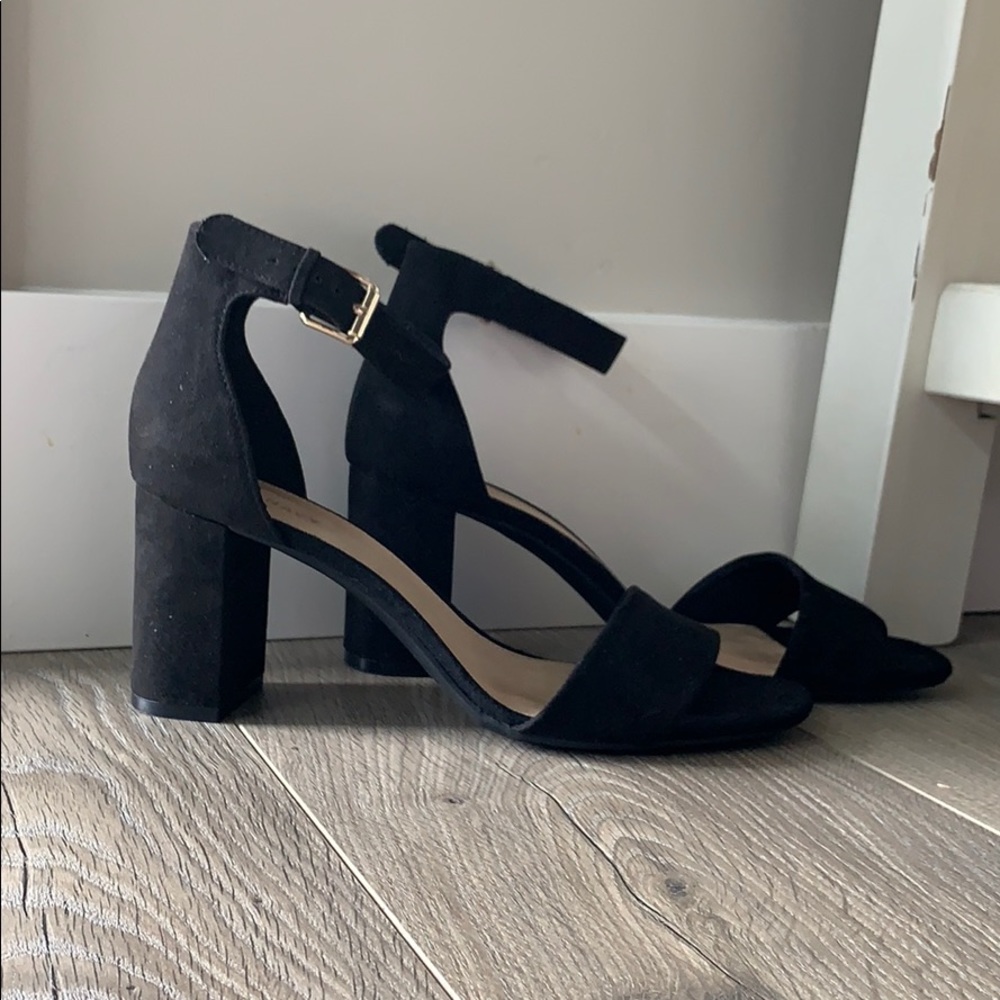 3 inch black heels.
